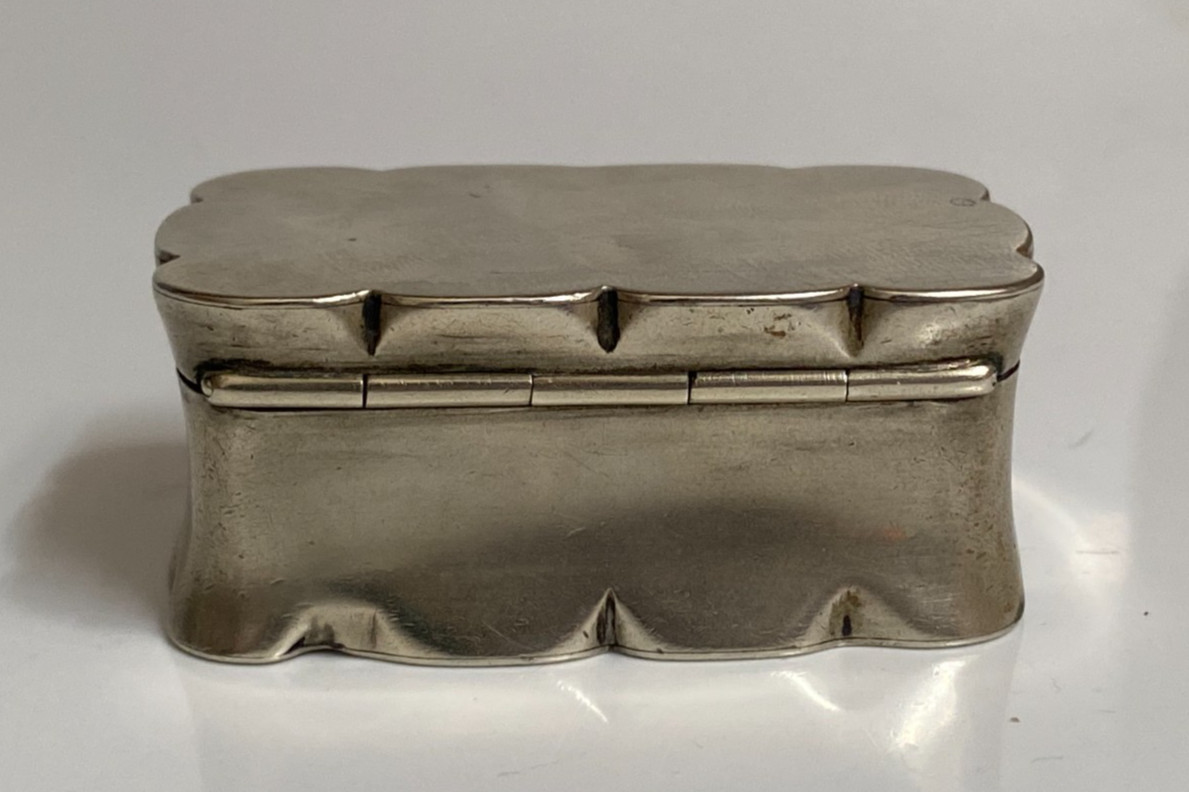 Antique 1930s Art Deco Scalloped Silver Tone Snuff Pill Box Gold Wash Interior