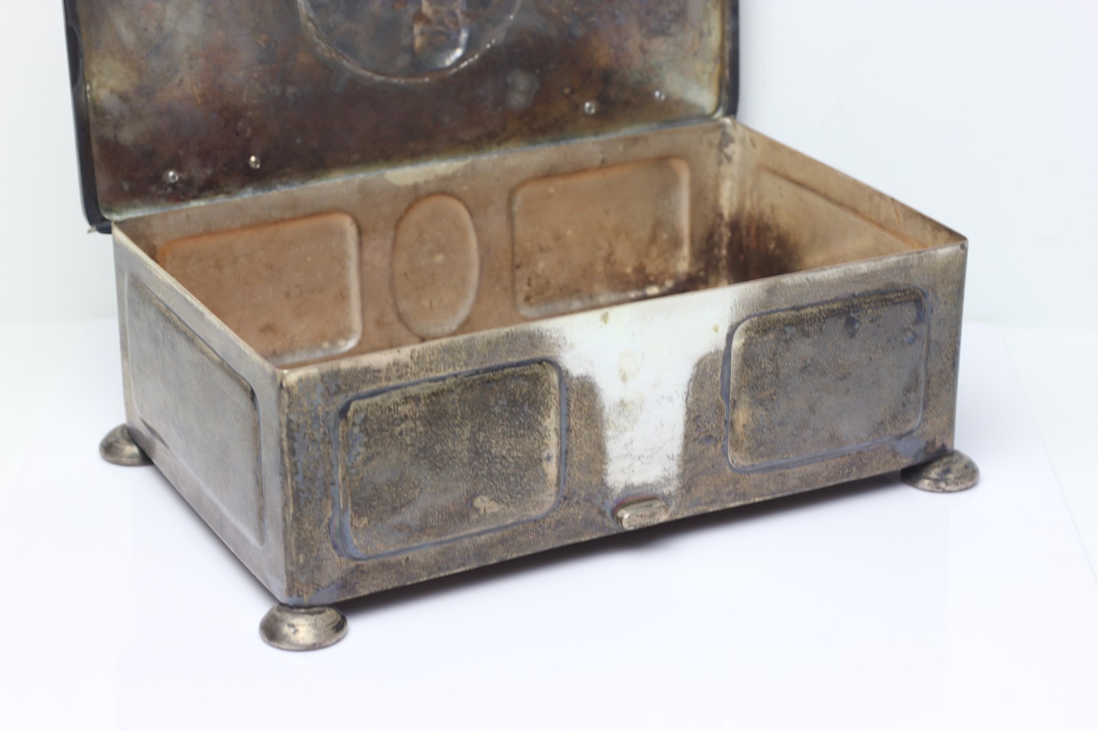 Antique Kate Harris Arts and Crafts Silver Jewelry Box 1899 England