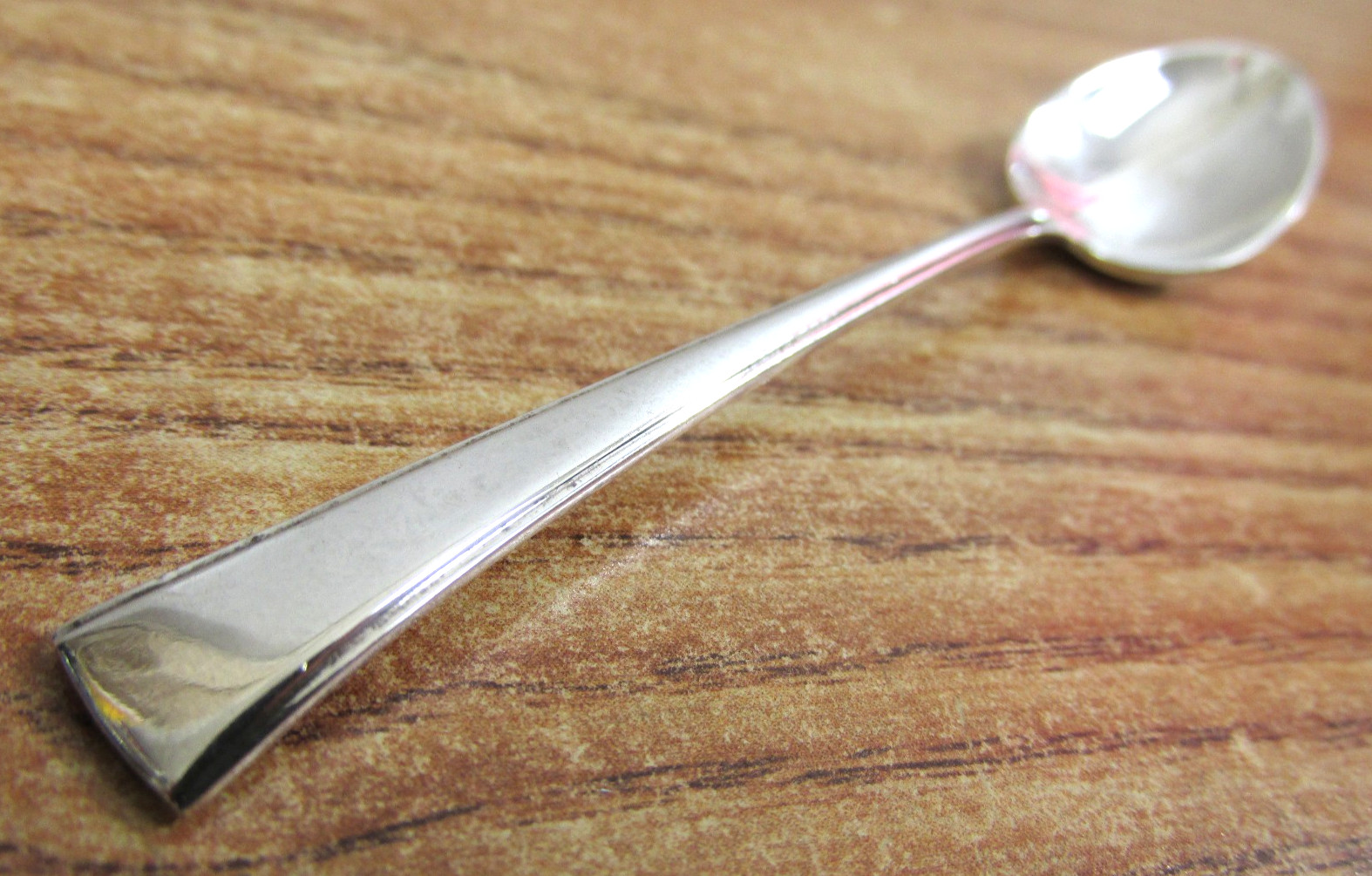 FINE ARTS STERLING SILVER DEMITASSE SPOON – TRANQUILLITY – 4 3/16″ LENGTH – 10g