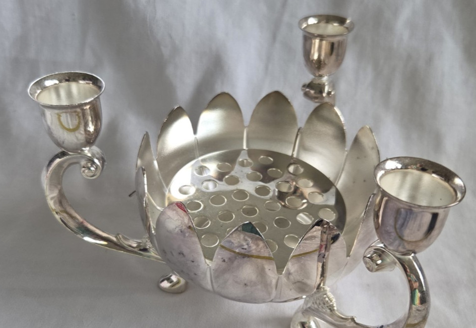 Vintage Leonard Candelabra Silver Plated Lotus Flower Frog 3 Candle Holder Bowl