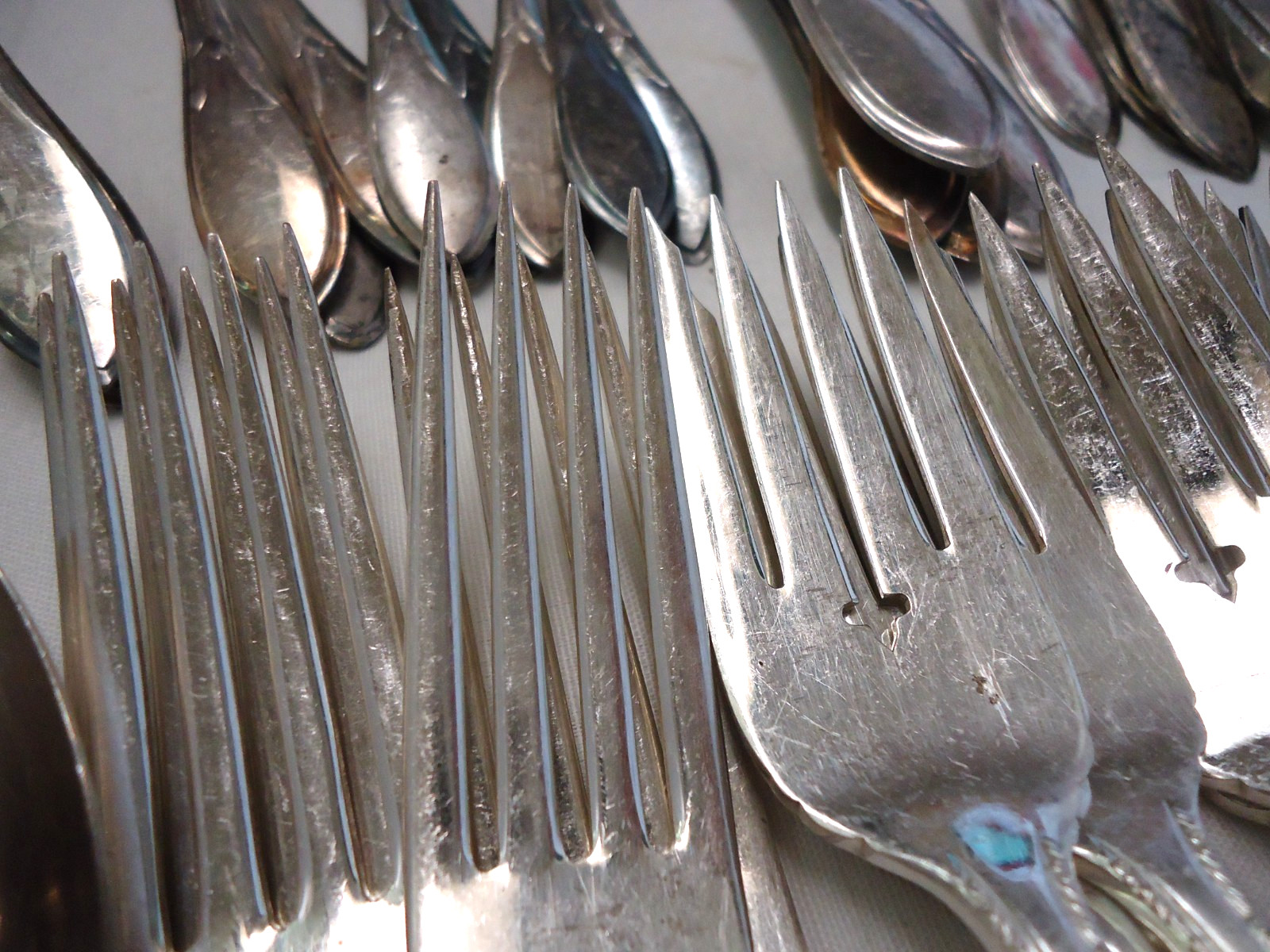 VINTAGE SILVERPLATE FLATWARE MIXED LOT BULK 120-PIECES