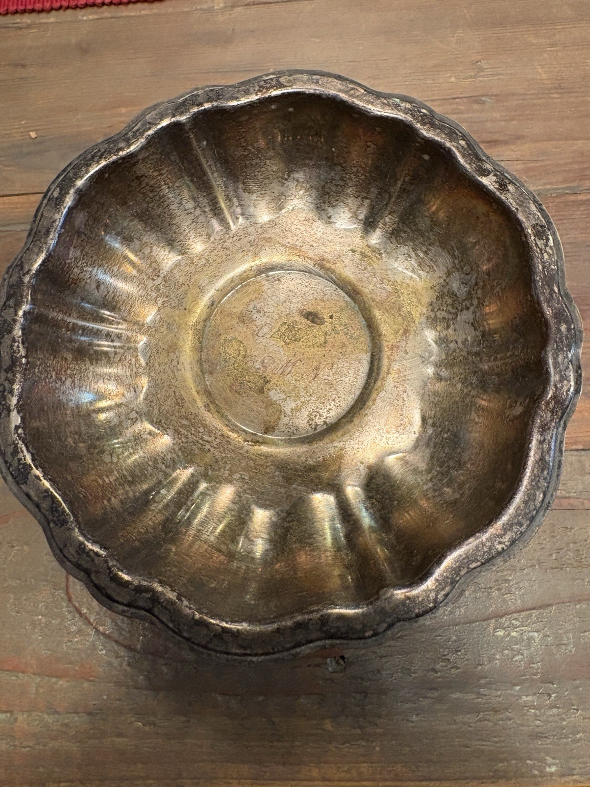 Wm. A Rogers Silverplate Scalloped Rim Bowl Victorian Style 1900-1940. 5.5” x3”