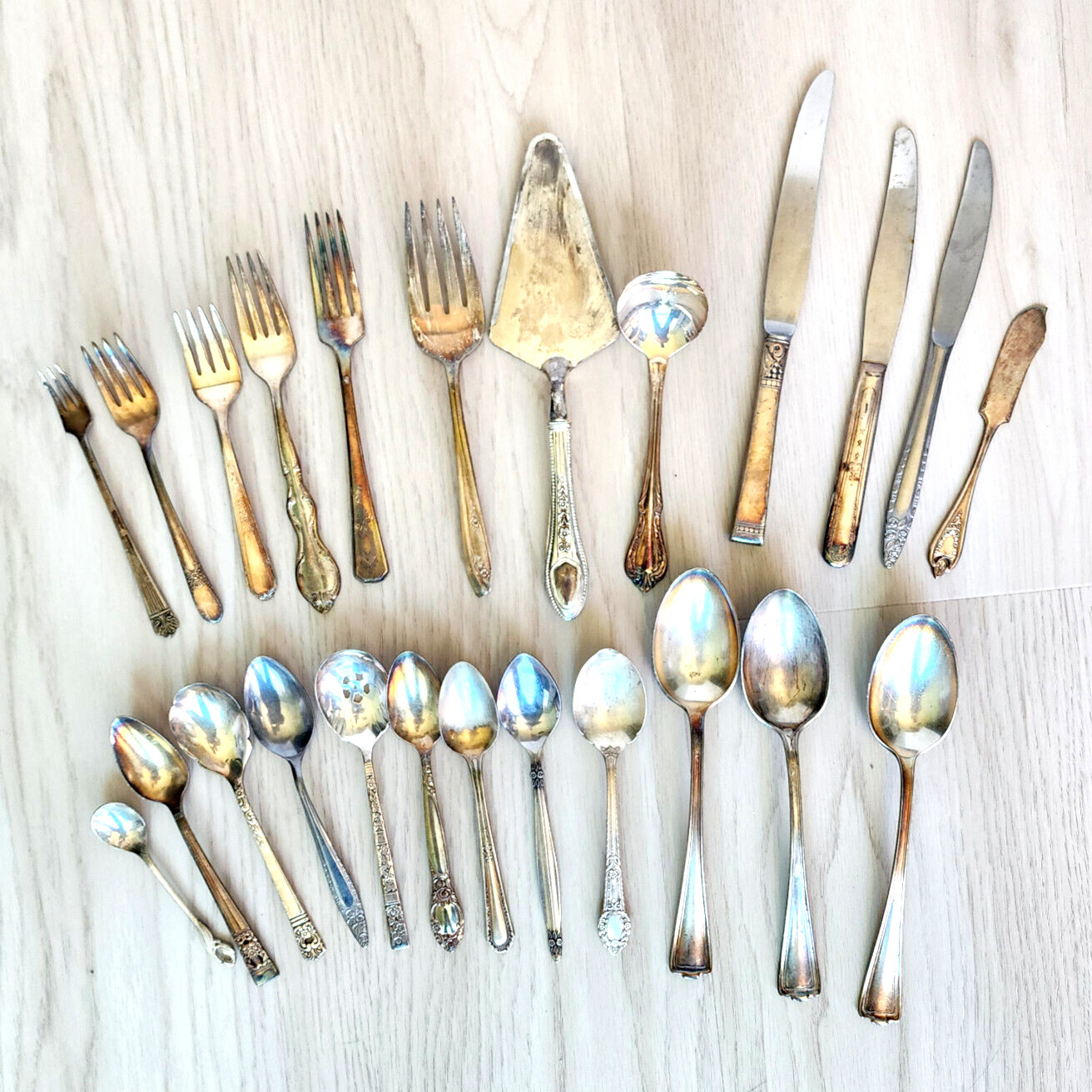 24 Pc Vtg Silverplate Stainless Silverware Craft Mixed Lot Spoons Forks Knives