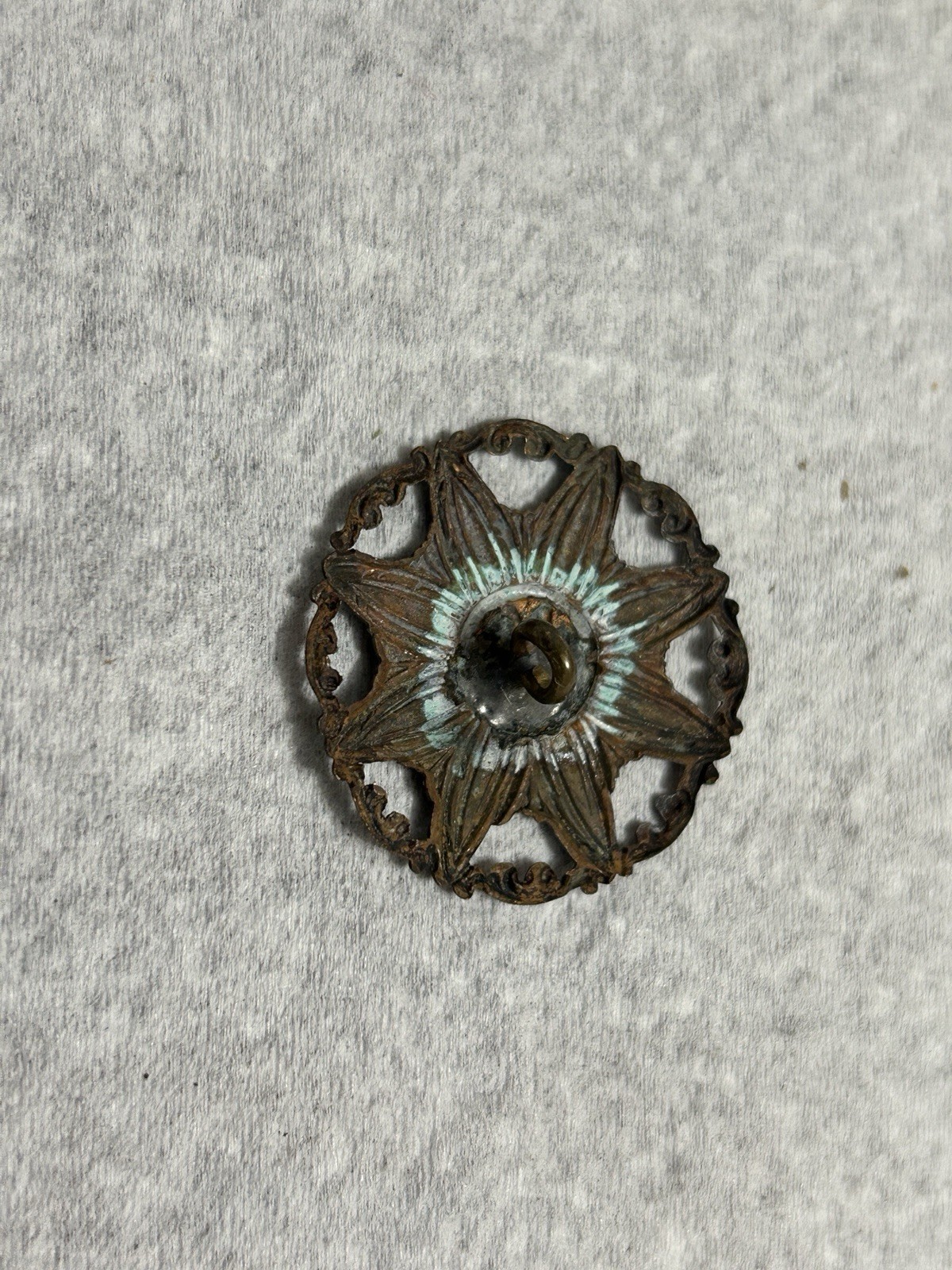 ANTIQUE METAL SHANK FLORAL BUTTON WITH ENAMEL ACCENTS