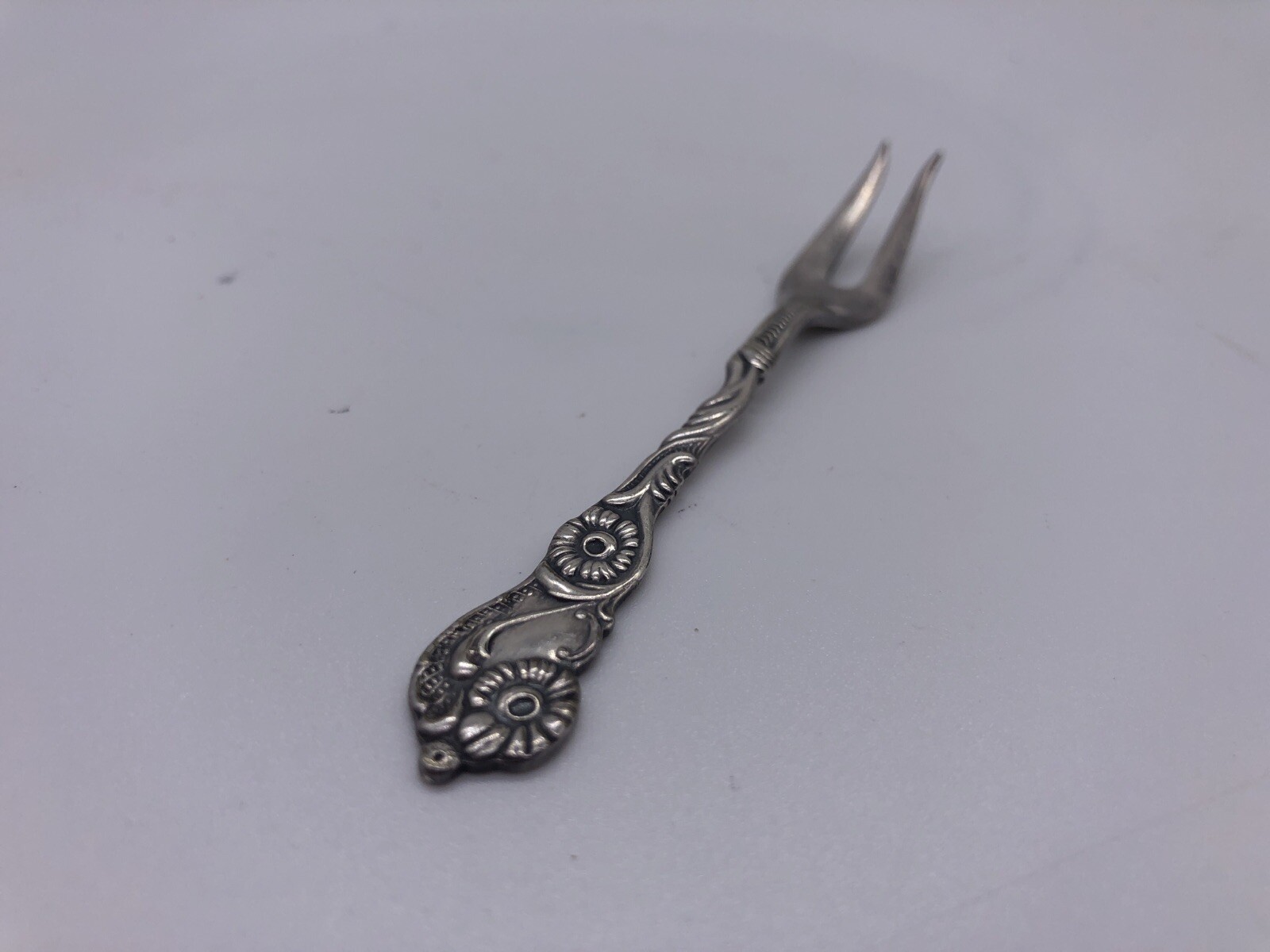 Nils-Johan P.R NS ALP Silversmith Sweden Silver plate Floral Lemon Olive Fork