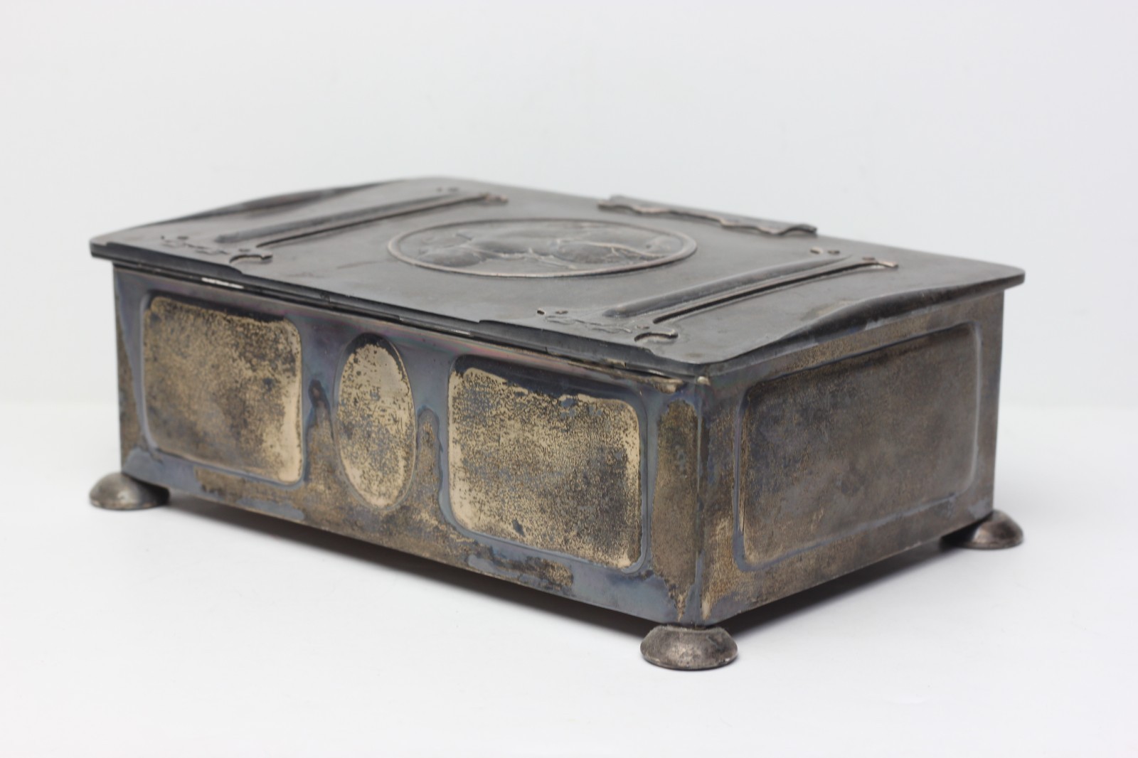 Antique Kate Harris Arts and Crafts Silver Jewelry Box 1899 England