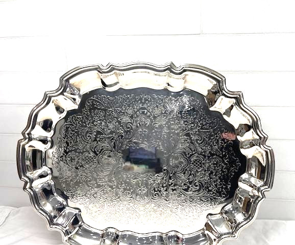 Leonard Silverplate Large 14″ Scalloped Oval Serving Platter, Footed, Etched