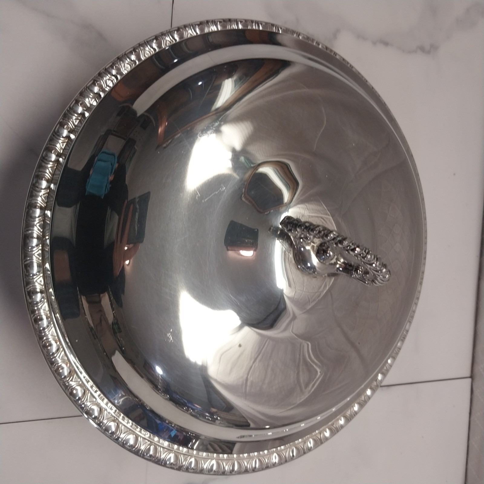 Silverplate serving dish with domed lid decor border – International Silver co.