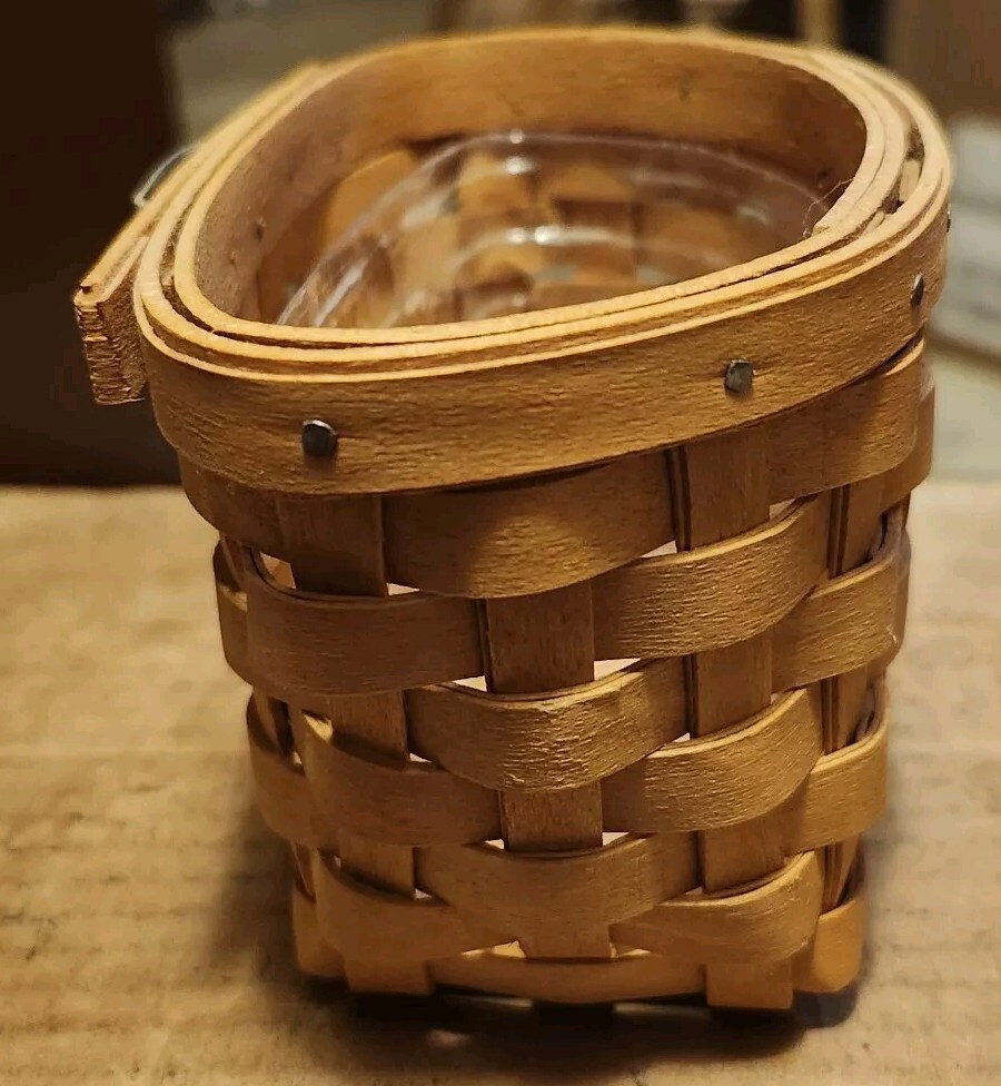 Vintage 2000 Longaberger Basket Handwoven Miniature Wall Berry Basket 3.5H
