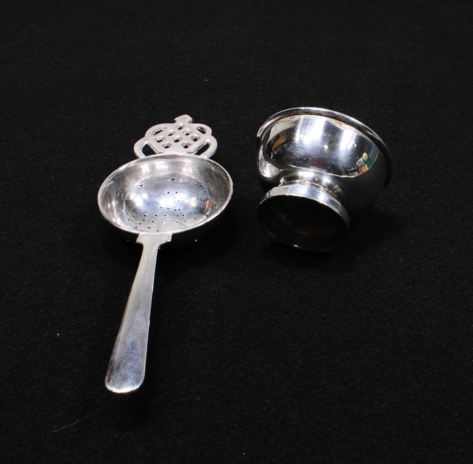 Vintage Silver Plated Tea Strainer With Drip Cup Ornate Crown Lattice Design