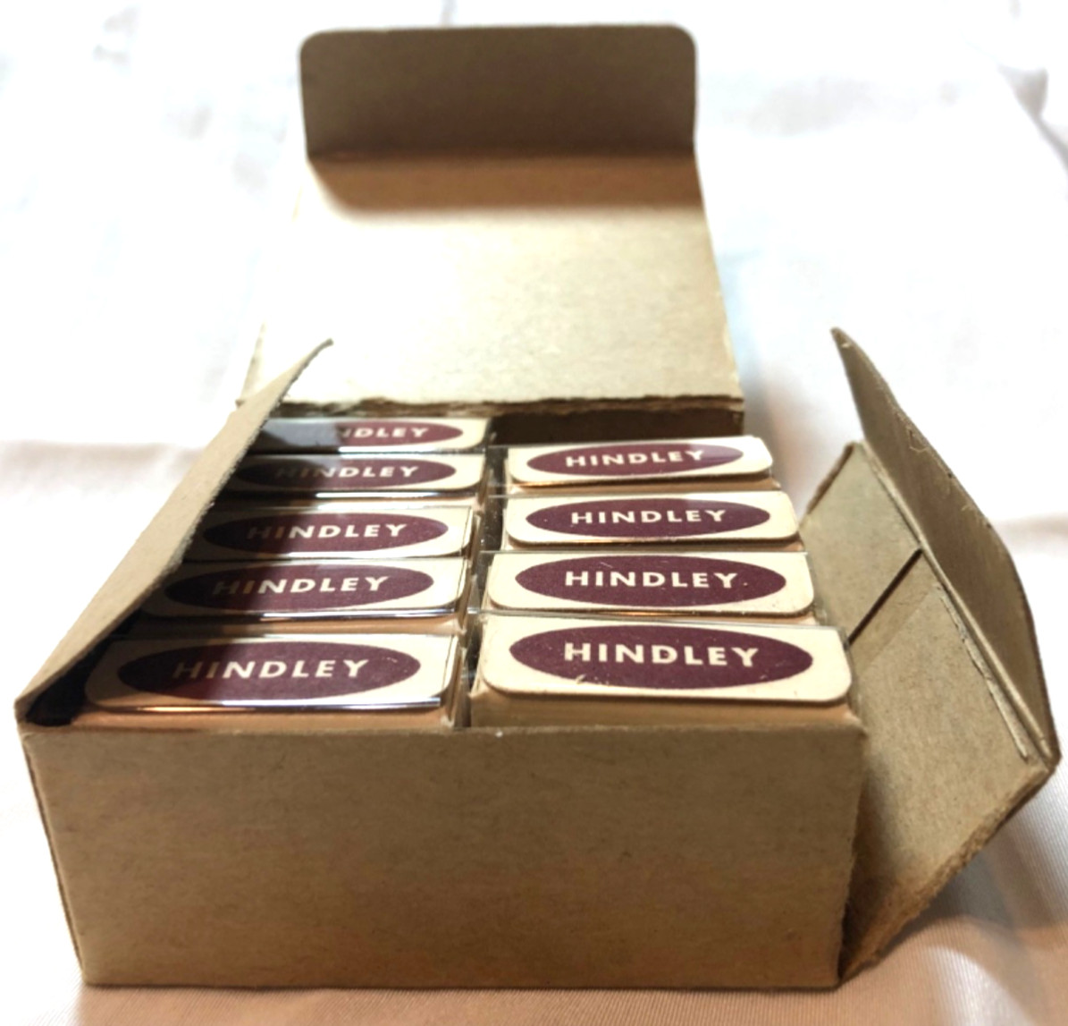 NOS 1950’s HINDLEY Shoulder Hooks U 412 1/2 – 5pcs 9 boxes gold colored A88