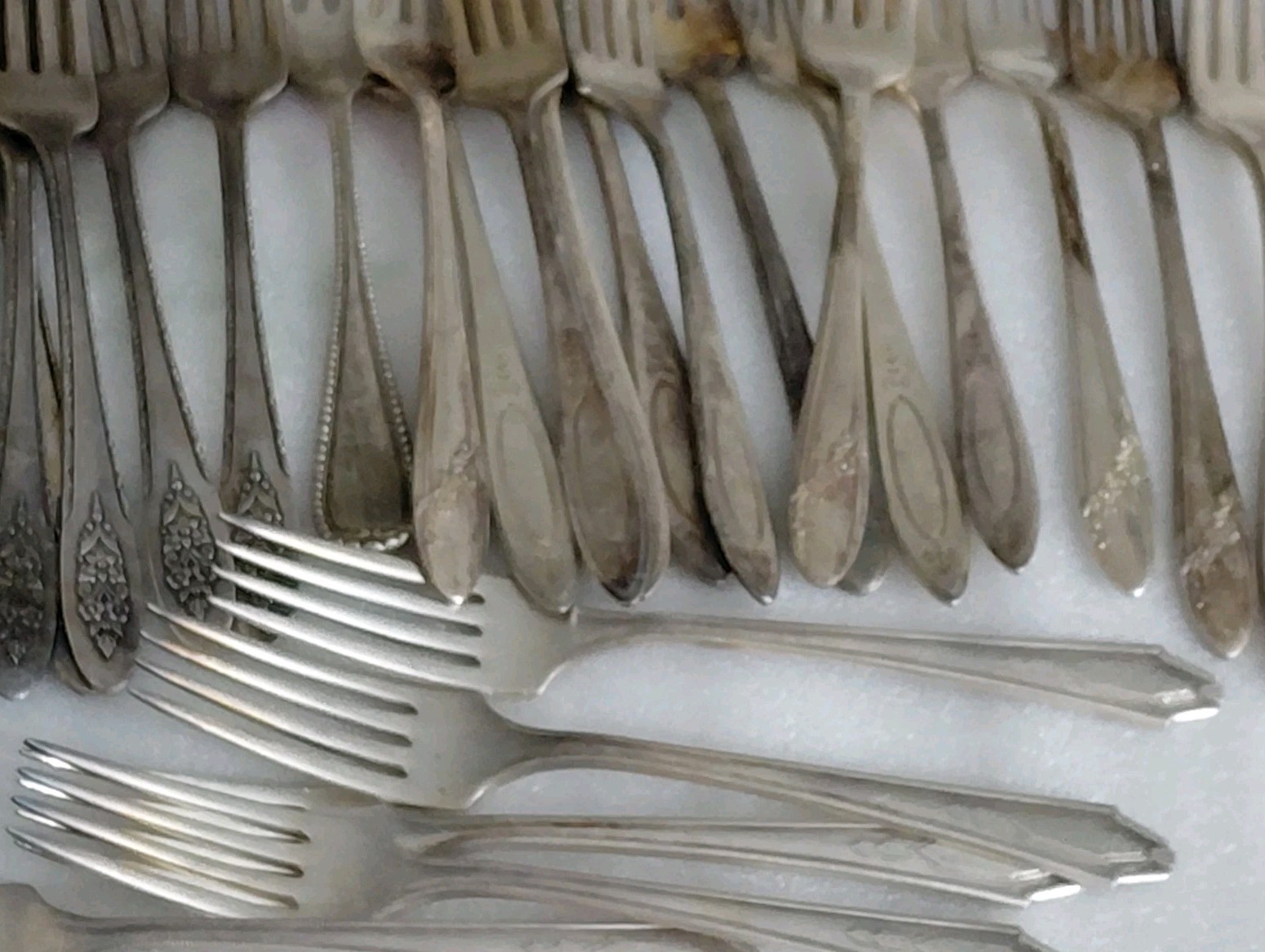 Mixed Lot 180 Pcs Silverplated Knives Forks Spoons For Craft,Repurpose,Metal Art