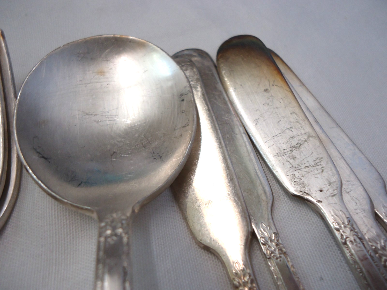 VINTAGE SILVERPLATE FLATWARE MIXED LOT BULK 120-PIECES