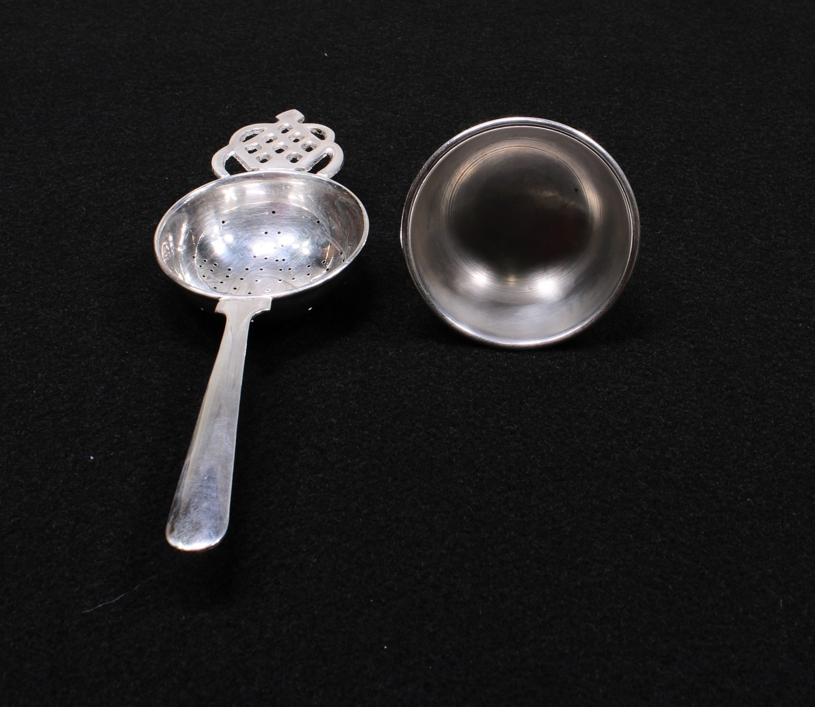 Vintage Silver Plated Tea Strainer With Drip Cup Ornate Crown Lattice Design