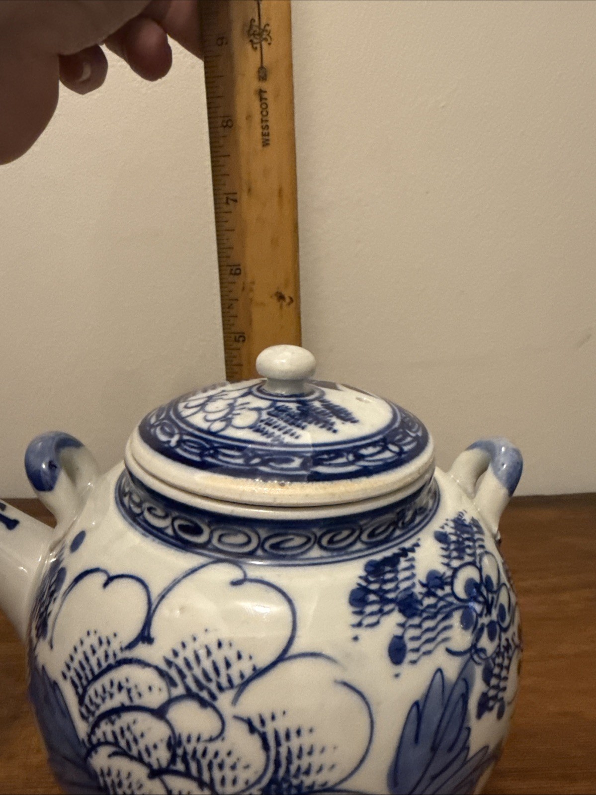 RARE LARGE 19TH CENTURY JAPANESE ANTIQUE PORCELAIN TEAPOT – Large