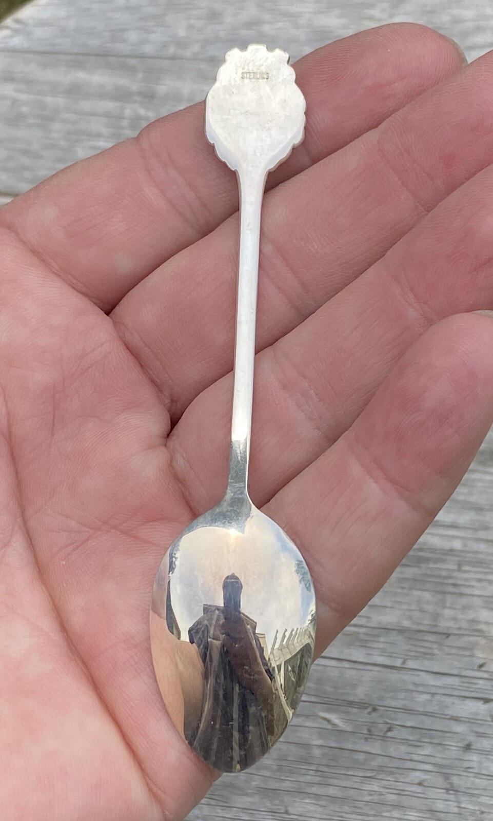 Vintage 11 grams Sterling Silver & Enamel Souvenir Spoon GRAND CAYMAN Islands