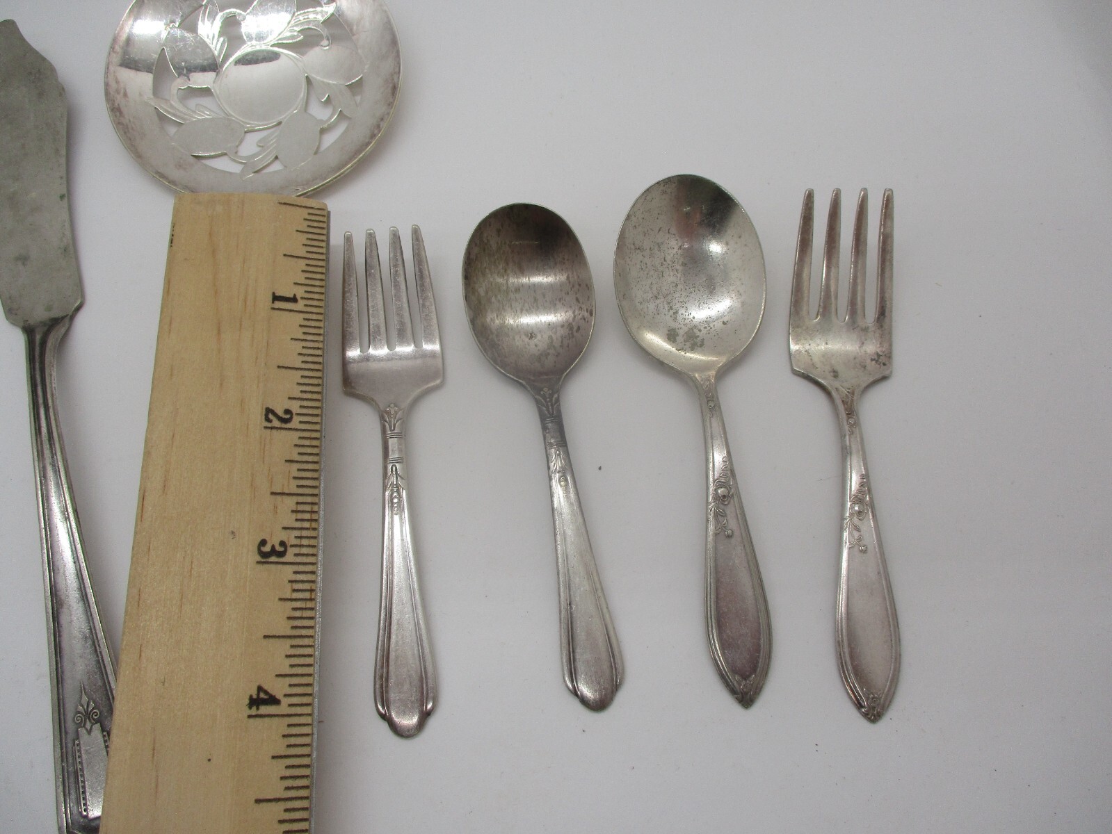 Vintage Silverplate Lot, Forks, Knives Spoons, Etc