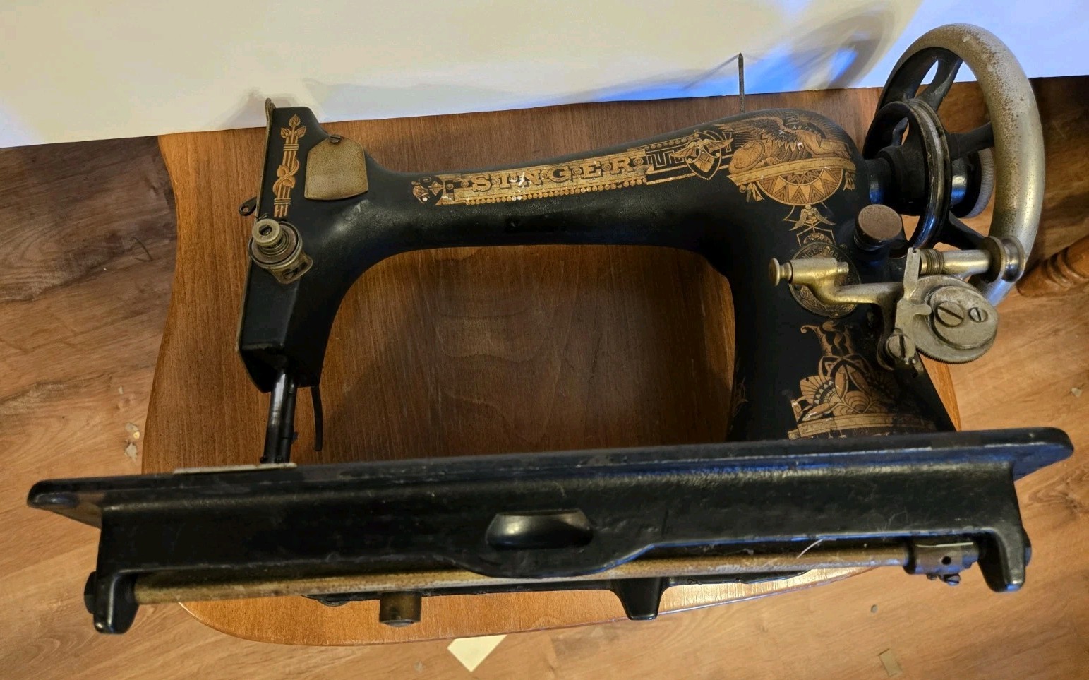 Antique-Singer Sewing Machine Head- Pre-1930s- Egyptian Sphinx Pattern