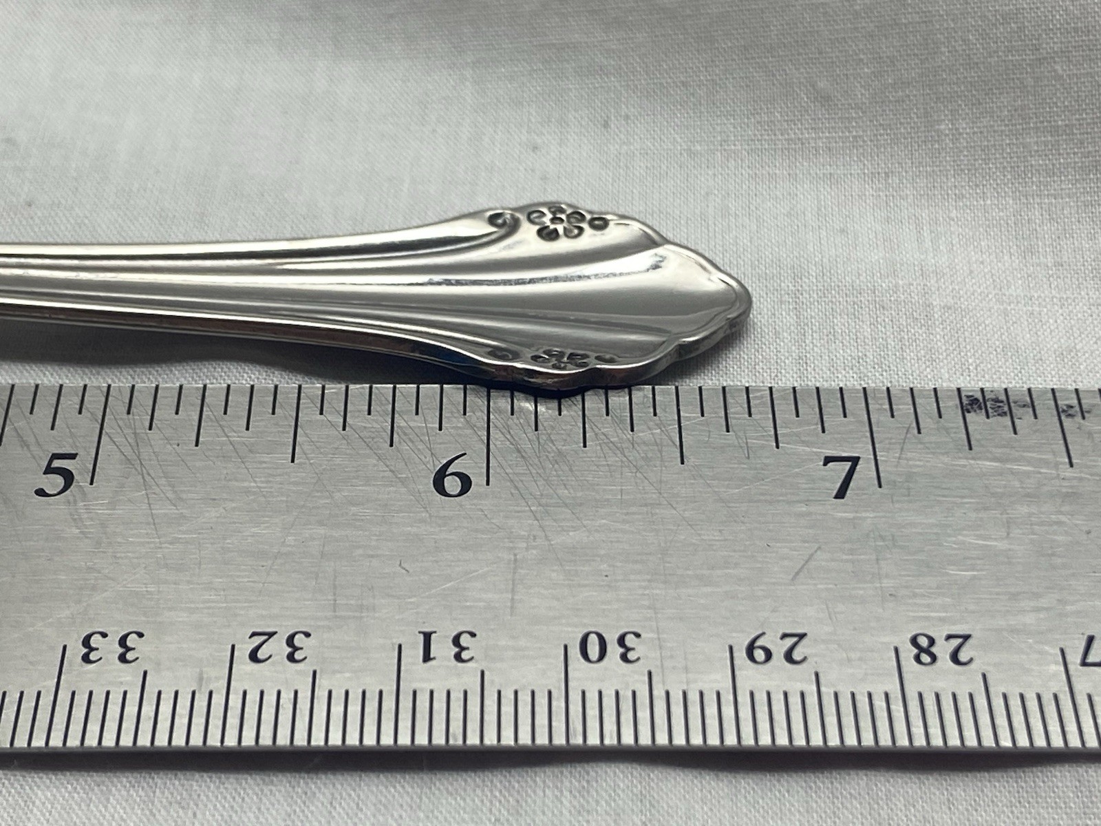 8 ~ 1881 Rogers Oneida LTD Bittersweet Repose Stainless Flatware Soup Spoons `