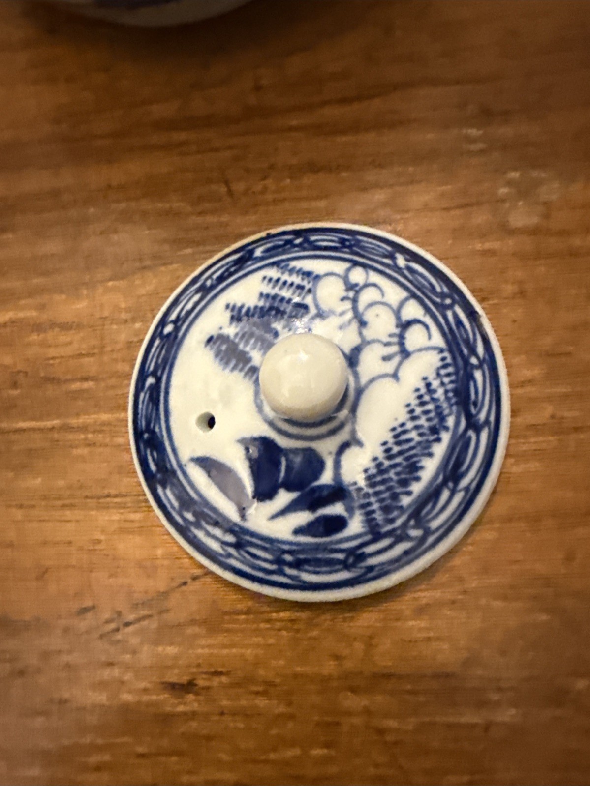 RARE LARGE 19TH CENTURY JAPANESE ANTIQUE PORCELAIN TEAPOT – Large