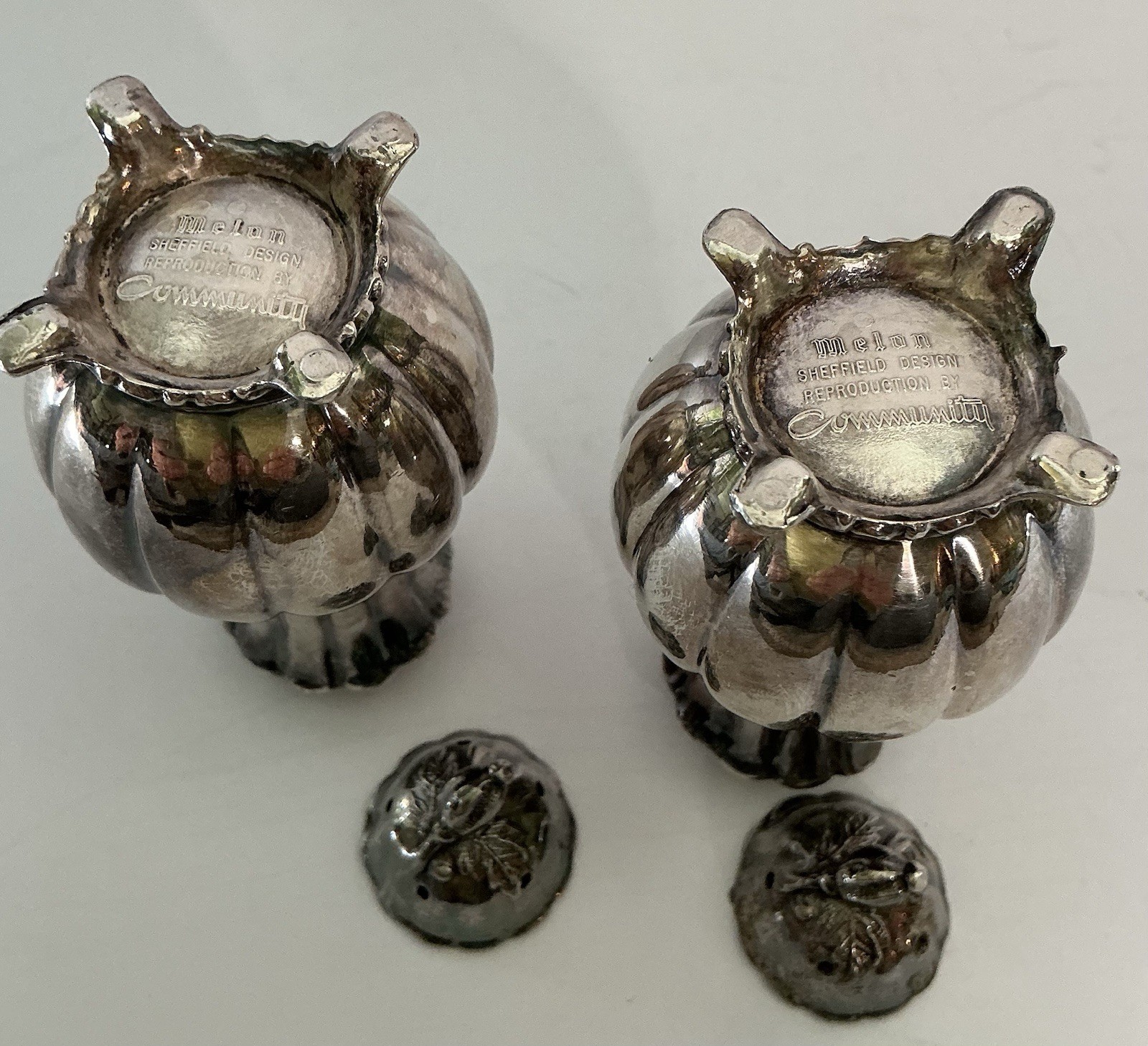 Vintage Community Silverplate Melon Muffineer Sugar Shakers Acorn Finials
