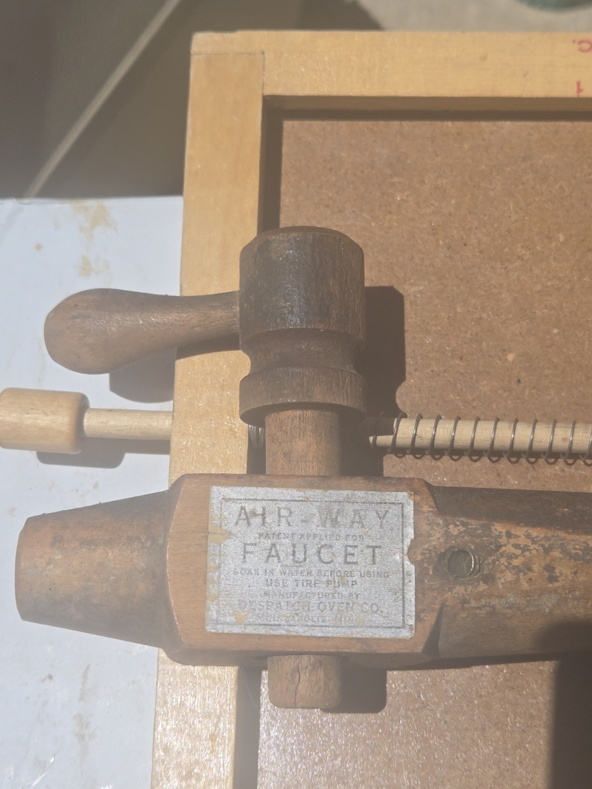 Despatch Oven Co. Primitive Brown Wood Faucet Hand Pump Tool, Small Up to 14in
