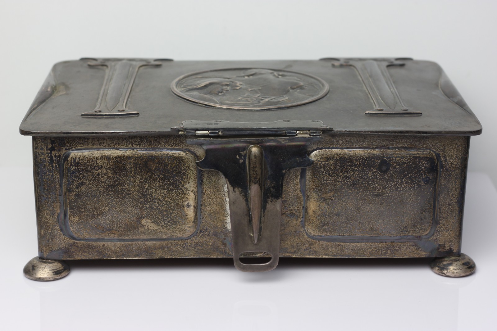 Antique Kate Harris Arts and Crafts Silver Jewelry Box 1899 England