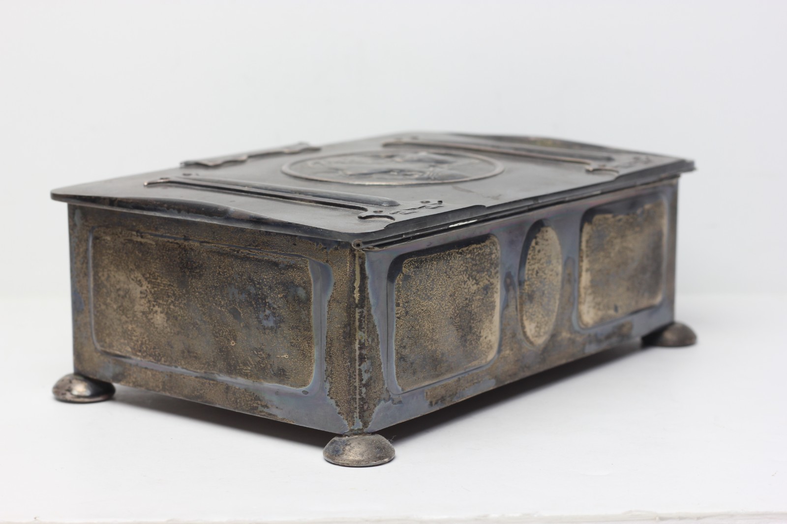 Antique Kate Harris Arts and Crafts Silver Jewelry Box 1899 England