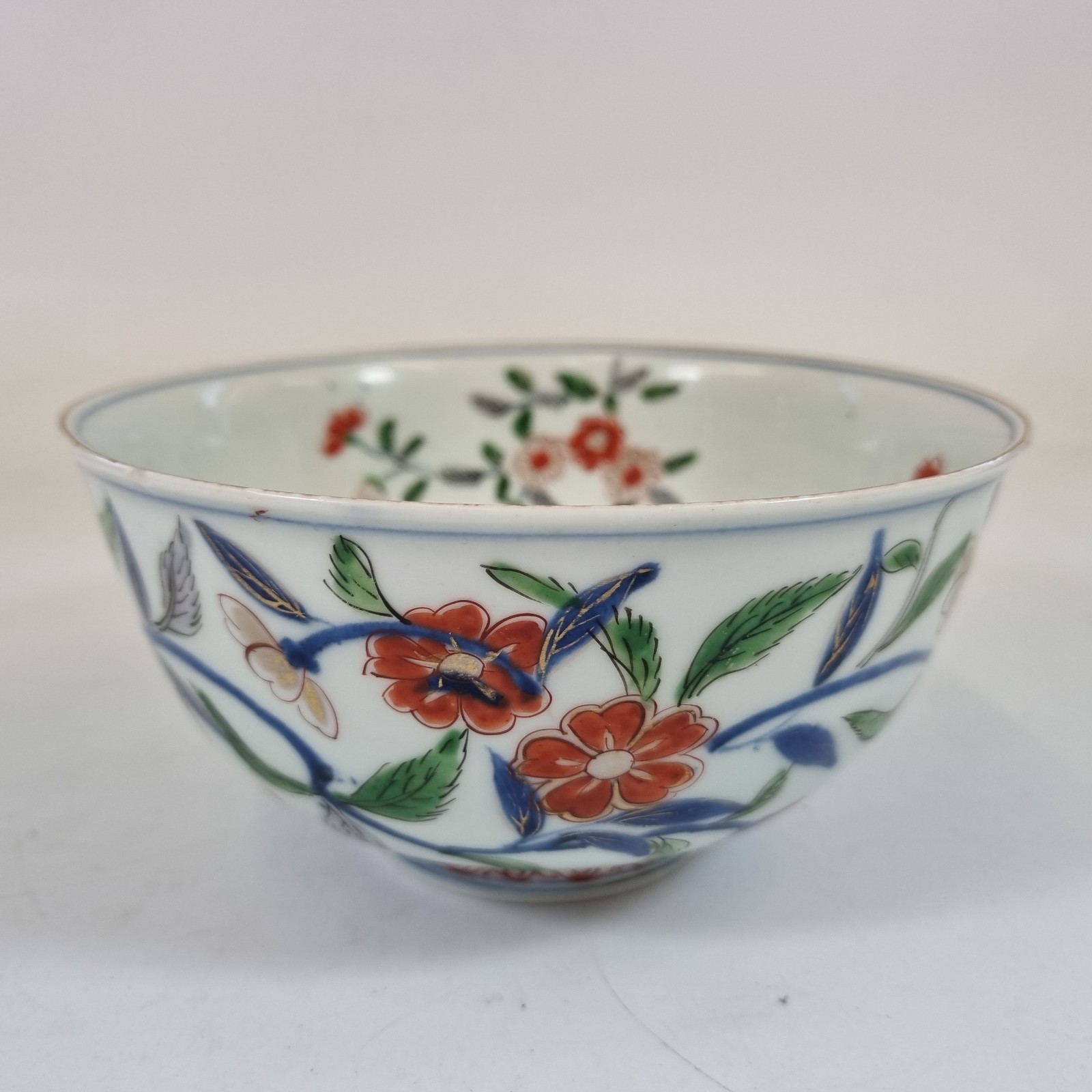 Antique Japanese Arita Porcelain Bowl Painted With Flowers 16.1cm Diameter