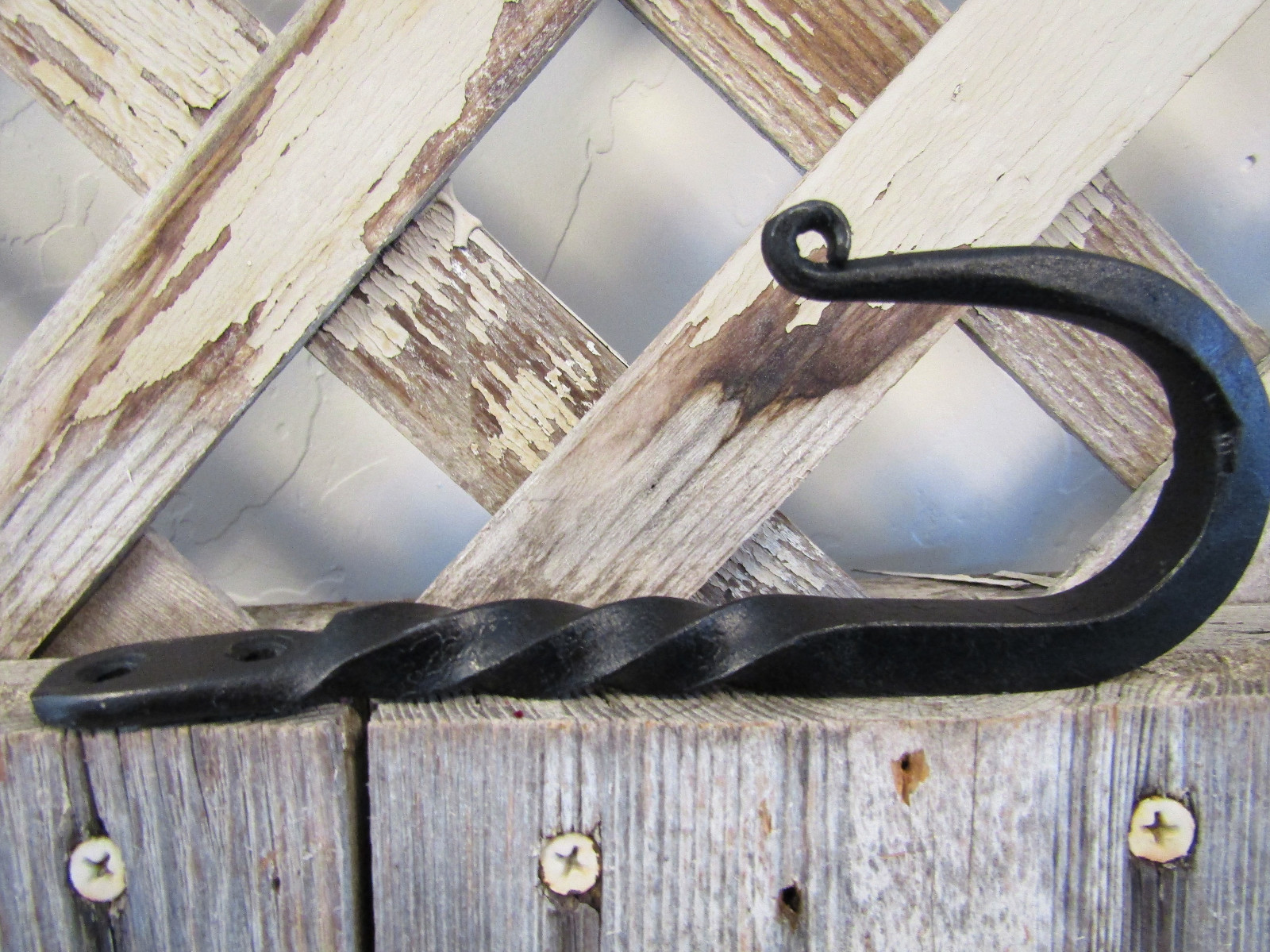 Black Antique-Style Large Heavy Duty 6.25″ Wrought Iron Colonial Twist Coat Hook