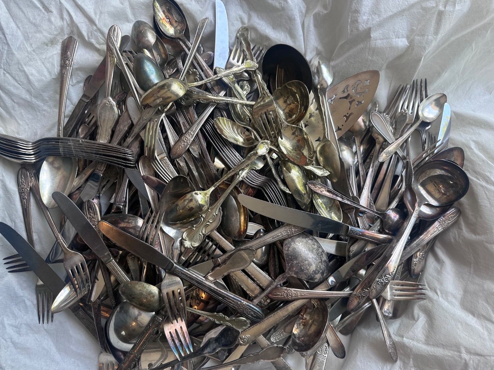 HUGE Scrap Lot Silverplate Forks Spoons Etc Silver Recovery Crafts 25 Lbs