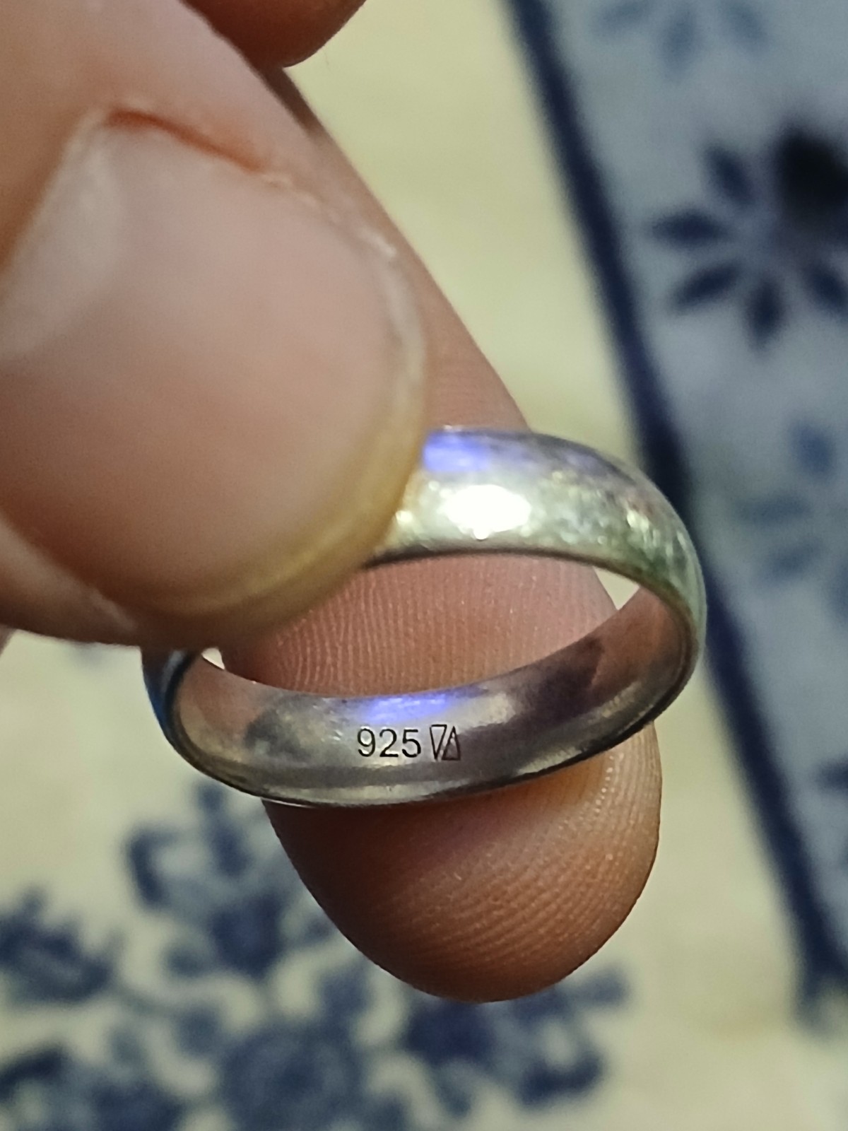 👀 925 STERLING SILVER RING BAND SCRAP OR WEAR JEWELRY 4.51 GRAMS 👀 LOOK SIZE 8
