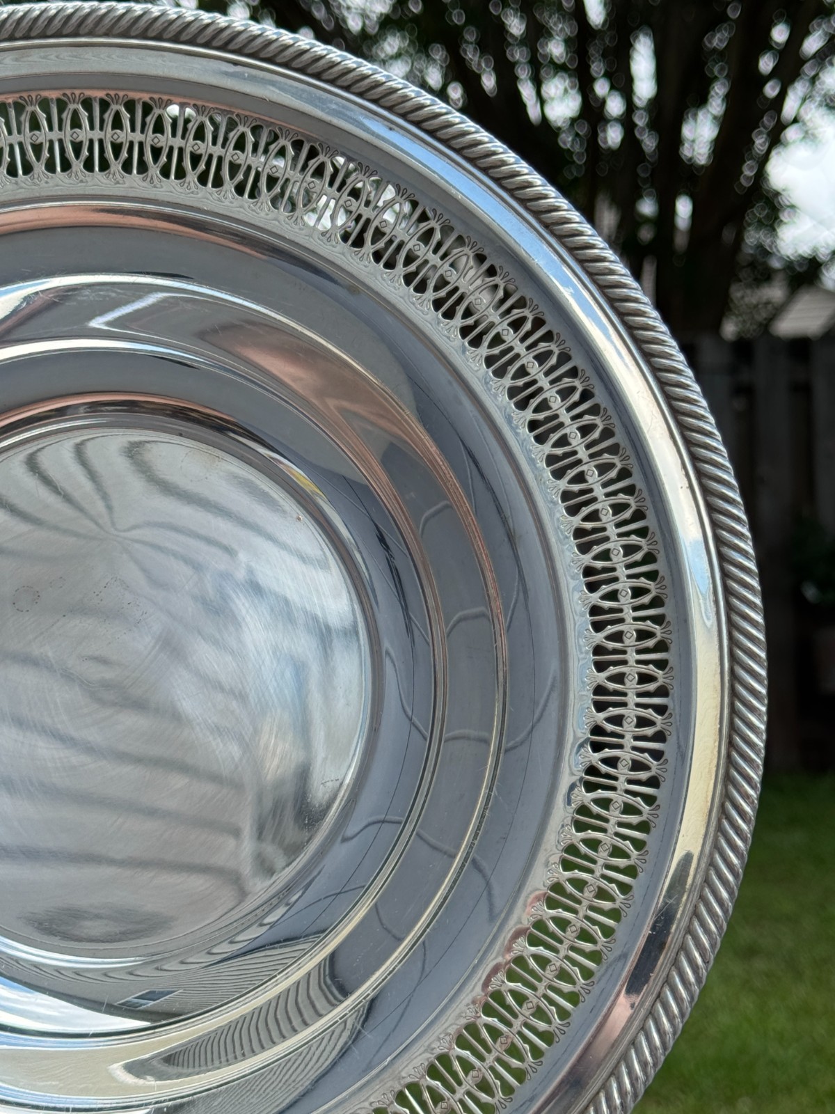 Wm. Rogers & Son 835 Silverplate 12″ Bowl Pierced/Lattice Band Rope-style Border