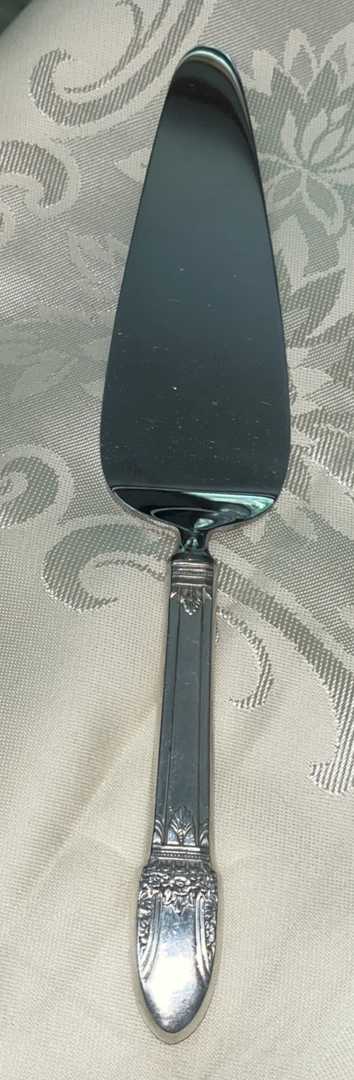 Rogers Bros 1847 First Love Silverplate Stainless Steel Server Dessert Cutter