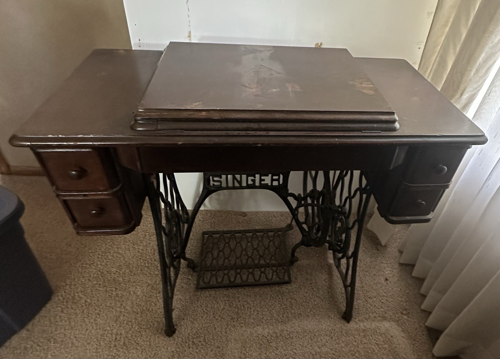 Singer Antique Pre-1930 Treadle Sewing Machine Wood Cabinet Table