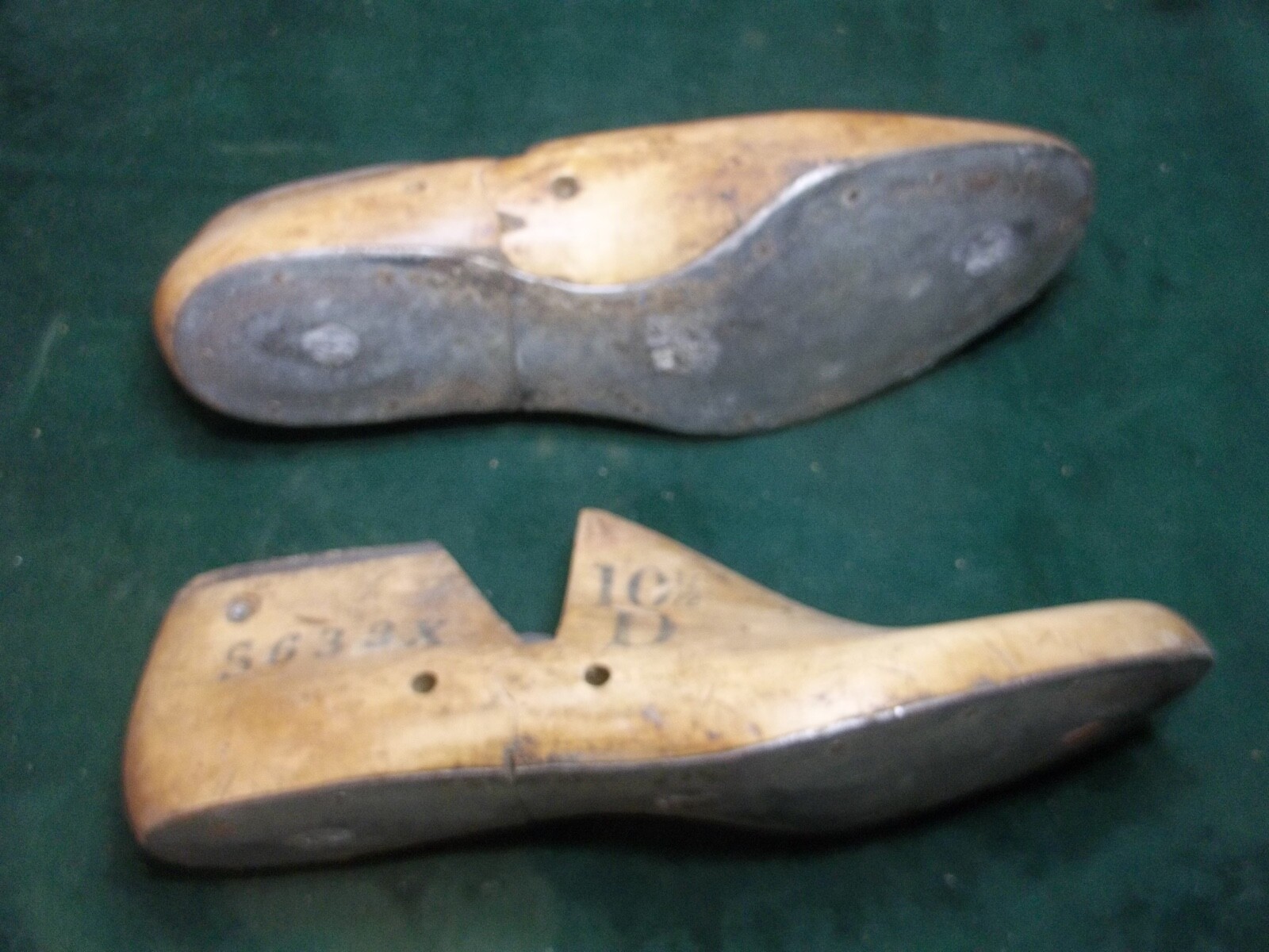VINTAGE PAIR Wood Size 10-1/2 D S638X Industrial Shoe Factory Last Mold #C-65