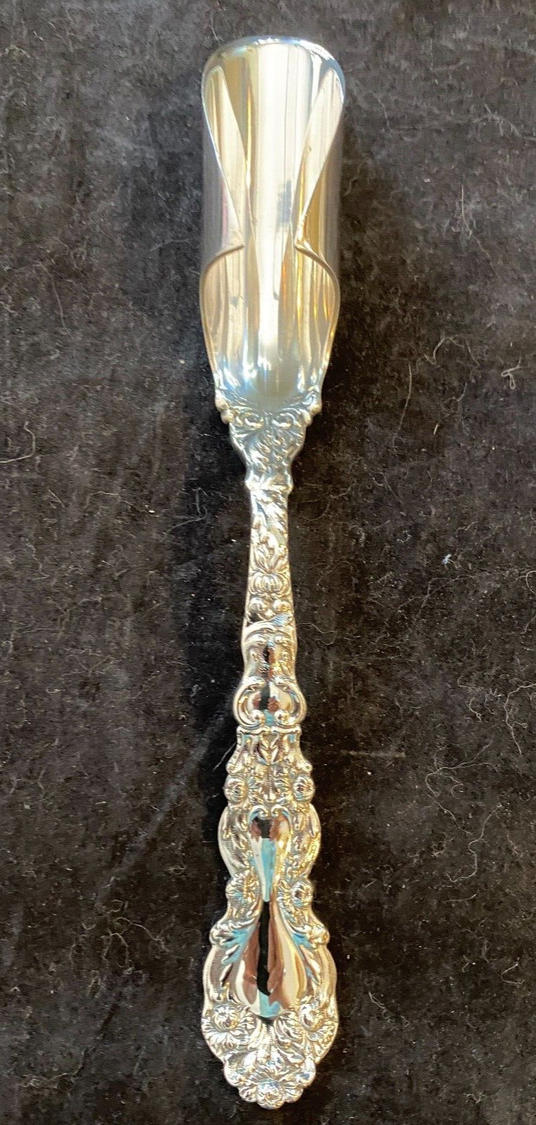 IMPERIAL CHRYSANTHEMUM BY GORHAM SILVER CHEESE SCOOP 8 1/4″ NO MONO polished