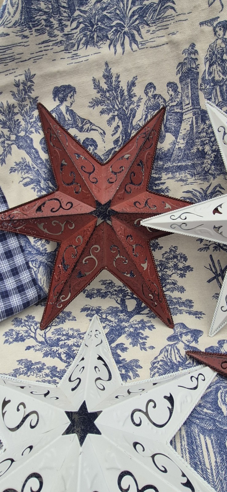 Set Of 4, 12 In Metal Stars