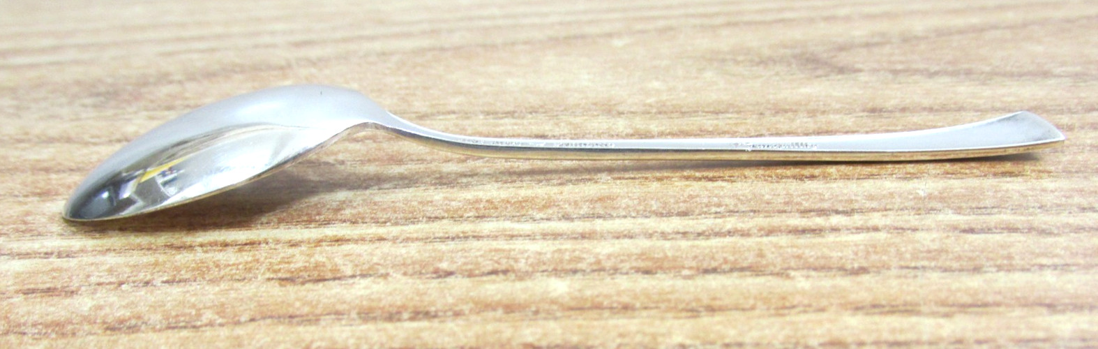 FINE ARTS STERLING SILVER DEMITASSE SPOON – TRANQUILLITY – 4 3/16″ LENGTH – 10g