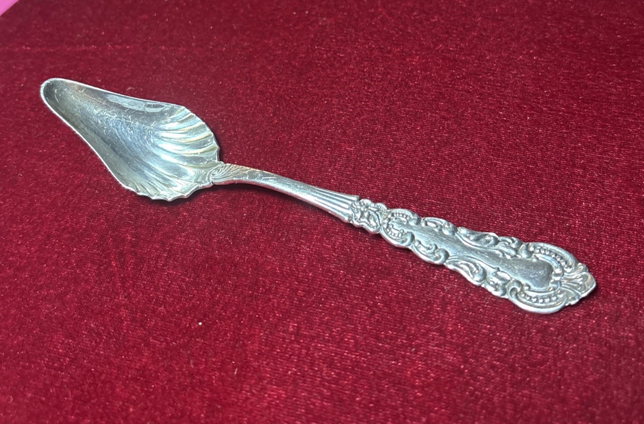Shiebler Sterling Silver Jelly, Fruit Serving Spoon In Unknown Pattern, 24 grams