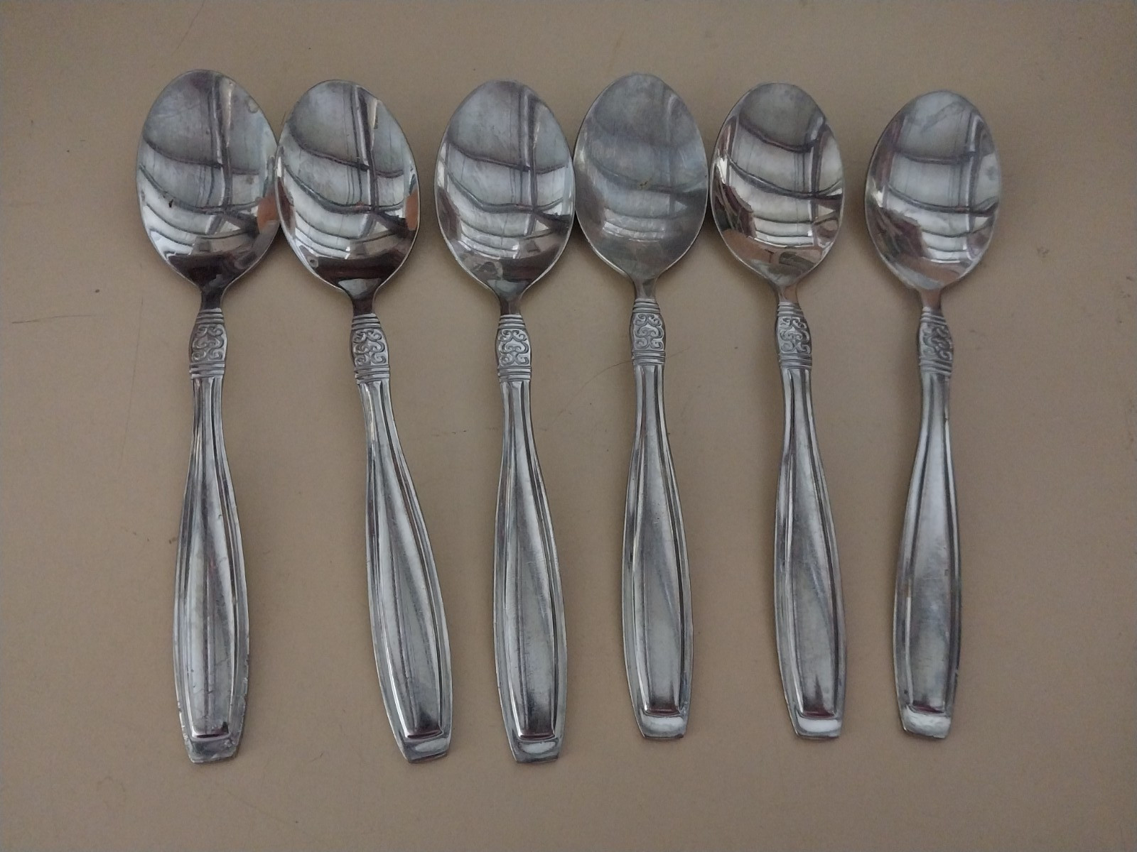 onieda 6 teaspoons stainless steel used