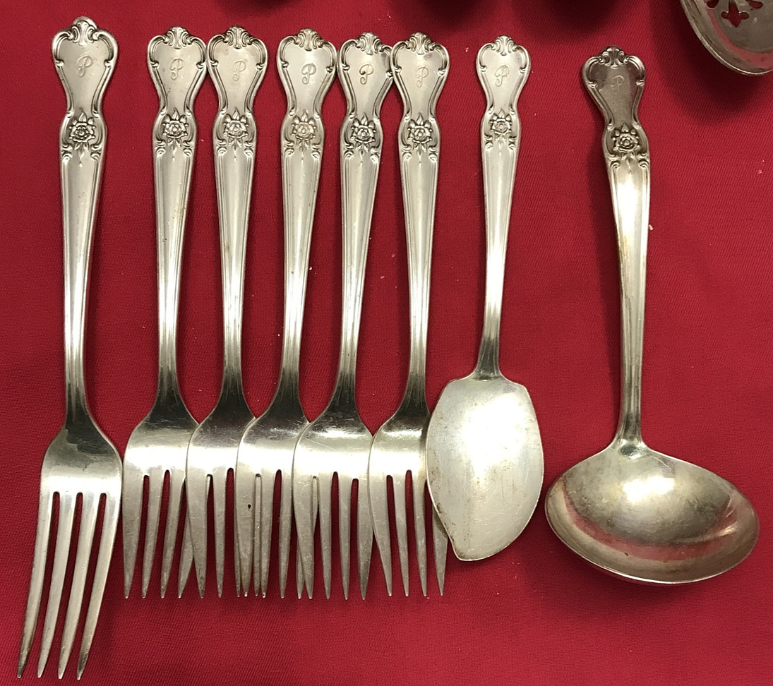 22 Pc 1950 SIGNATURE ROSE Silverplated FORKS SPOONS & SERVING PCS “P” Monogram
