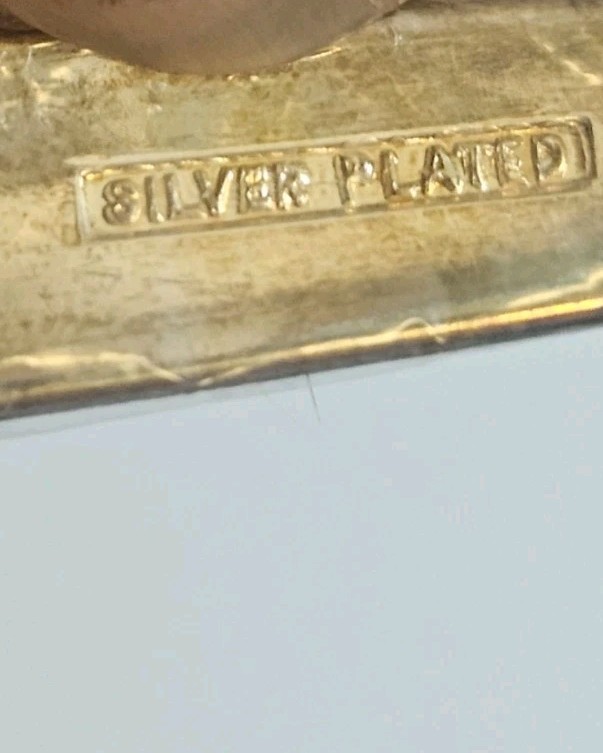 Vintage ~ Butter Knife 5.25″ Silver-Plated Sheffield Eng. Scroll Decorated Blade