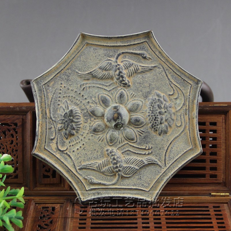 Bronze Ornaments Make Old Antiques Make Old Lace-Shaped Bronze Mirror