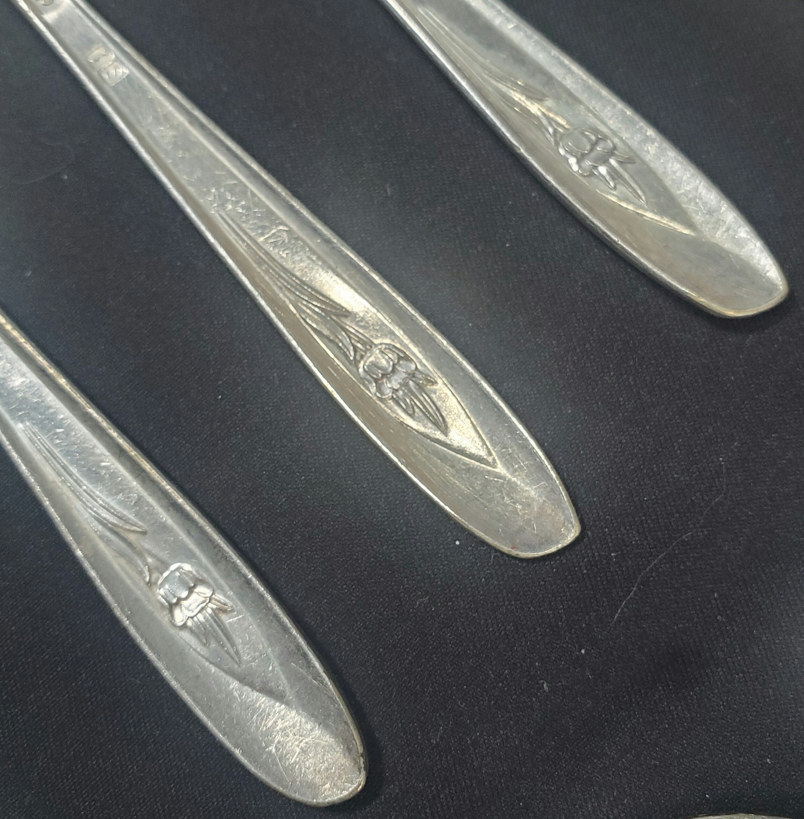 Silver Tulip International Silver Plate Flatware Silverware (25 Piece)