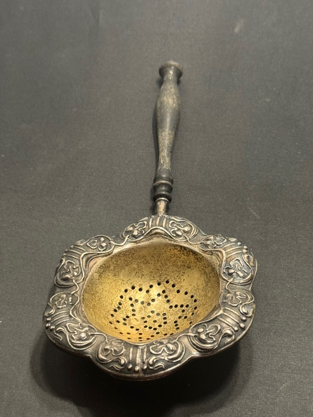 C-084 Antique Sterling Silver Tea Strainer – Art Nouveau – ornate