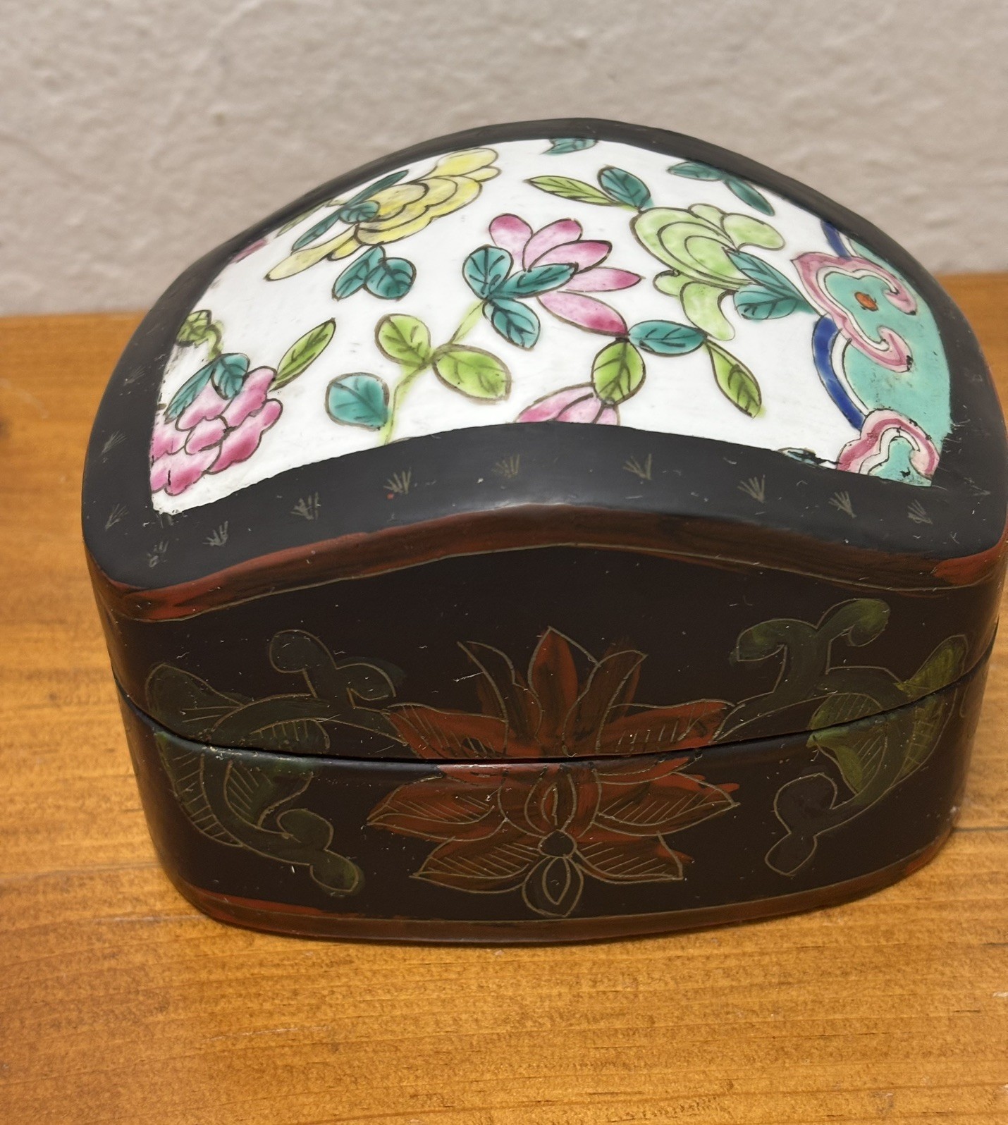 Chinese Art Deco Trinket Box,Lacquered Wood Hand Painted Famille Rose Porcelain