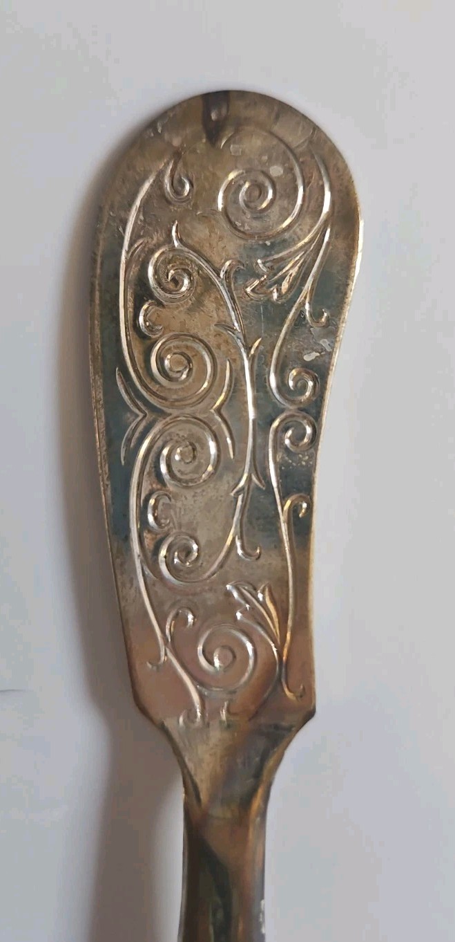 Vintage ~ Butter Knife 5.25″ Silver-Plated Sheffield Eng. Scroll Decorated Blade