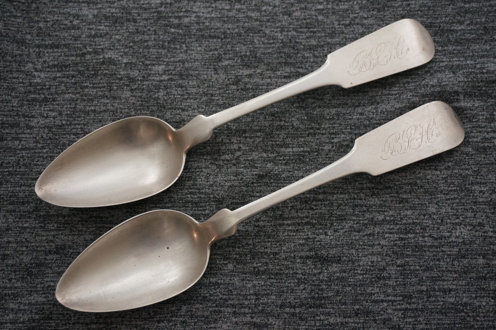 W. GRISWOLD – Coin Silver SERVING SPOONS – Set of 2 – Circa 1820 – 8 5/8 in.