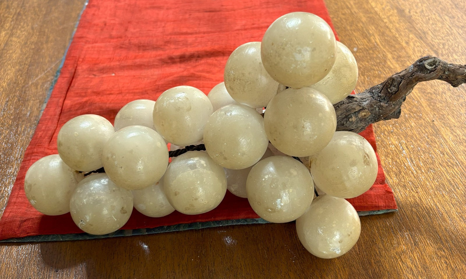 Vintage 1960s Monumental Onyx Stone Grape Cluster from Italy 15″ authentic stem